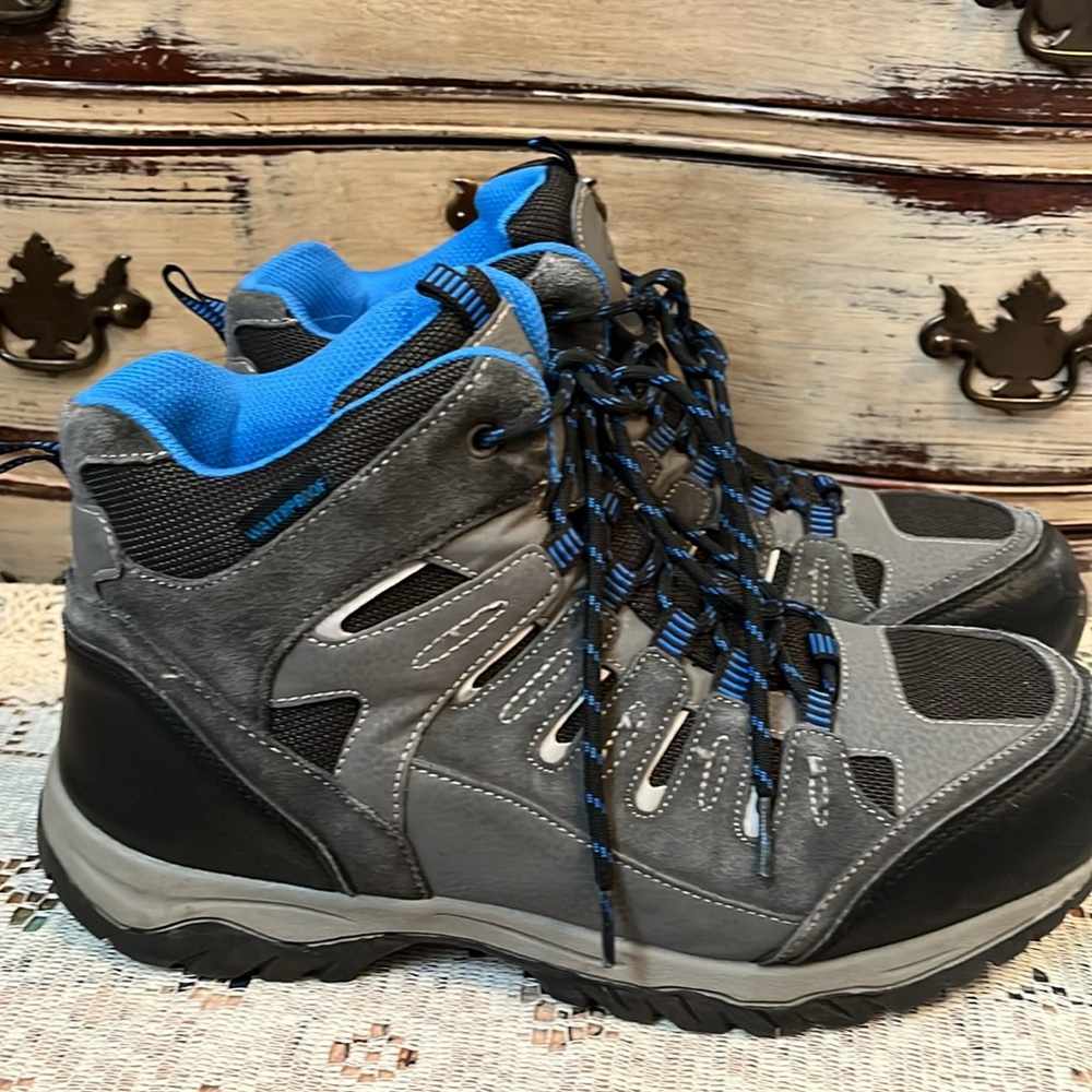 Khombu boots 🥾